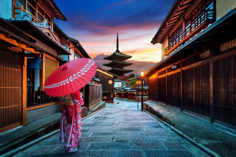 kintsukuroi how to love yourself more and be confident